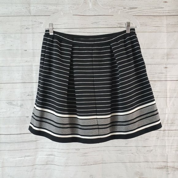Max Studio Womens Pleated Skirt‎ Sz Large Black White Striped Pull On - Picture 2 of 4